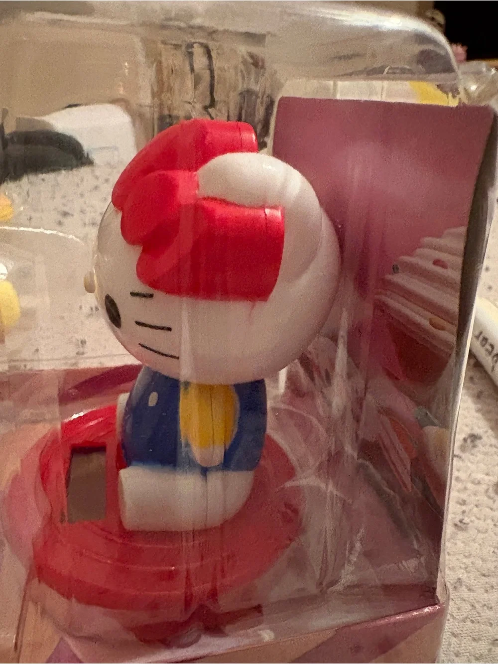 Hello Kitty Solar Bobblehead Figure - White, Red, Blue,‎ Yellow